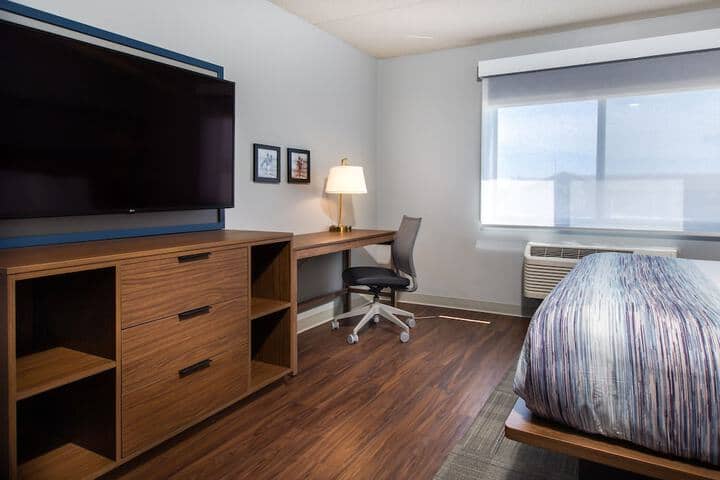 Room 6 of 55