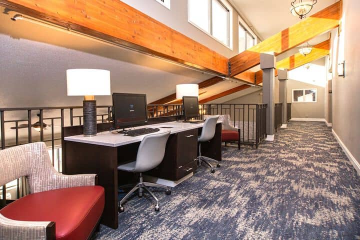 Business Center 46 of 55